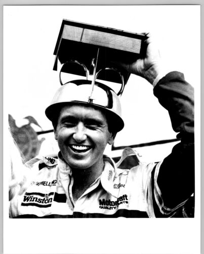 Bill Elliott Race Winner NASCAR WC Michigan Speedway 1989 AP Press Photo 8X10