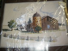 NEW Paragone Needlecraft Stitchery kit Homestead 0829