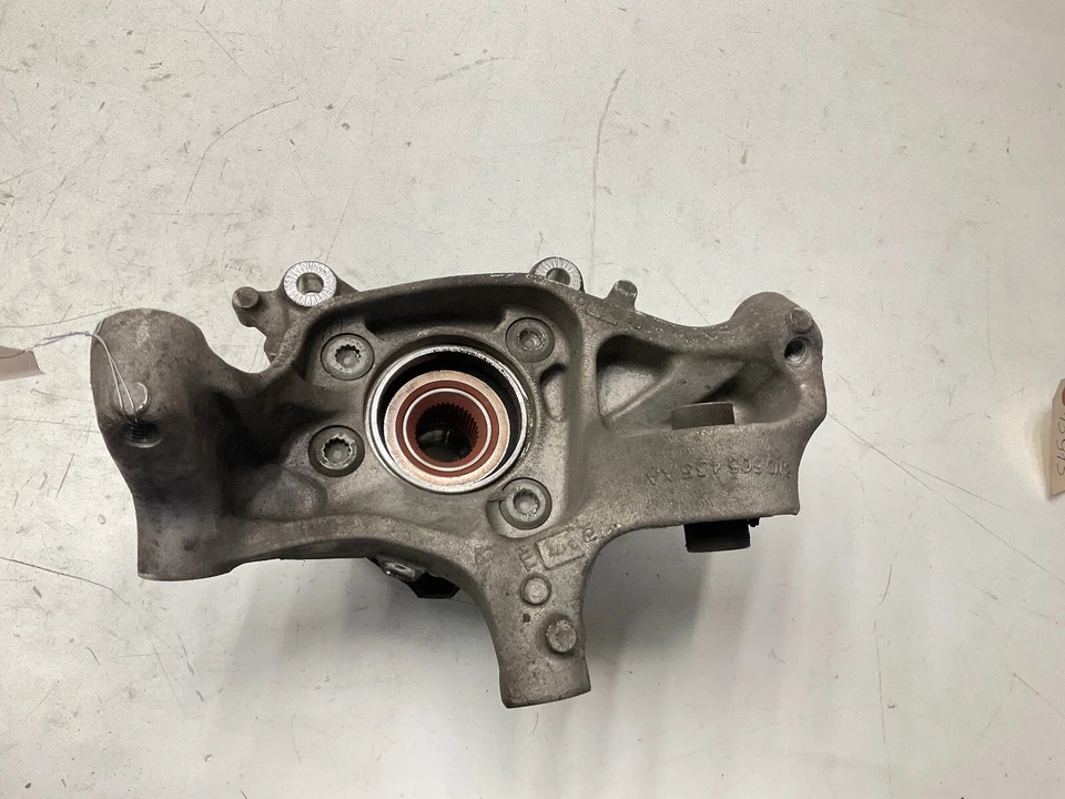 AUDI S4 2018-2023 AWD trasero izquierdo (lado del conductor) buje nudillo OEM Foto 2 de 4