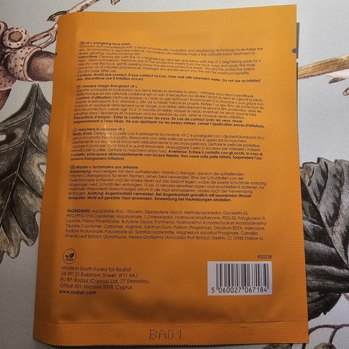 Rodial Vitamin C Energising Face Mask Brighten and Renew Sheet Mask - Picture 2 of 3