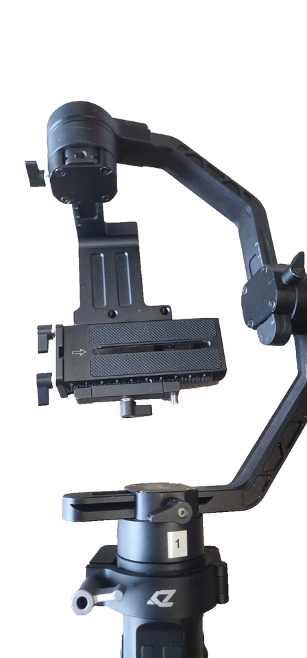 Zhiyun-Tech CRANE-2S Handheld Gimbal Stabilizer "AS IS" - Image 3 of 4