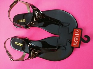 guess t strap sandals