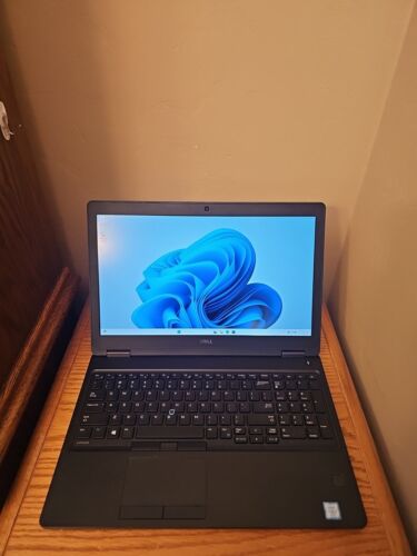 Dell Latitude 5580 Intel Core i7-7820HQ 2.90GHz 8GB RAM 256GB SSD Win 11