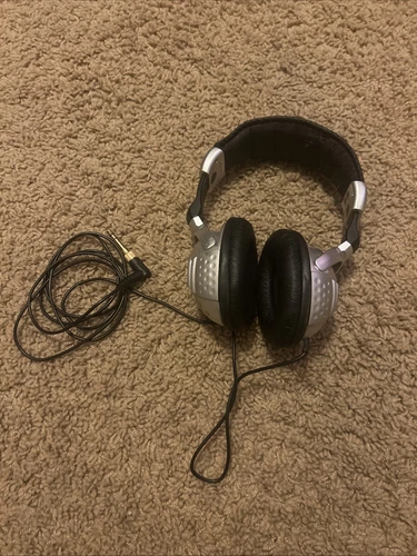 Behringer HPS3000 High Performance Studio Headphones Over-Ear