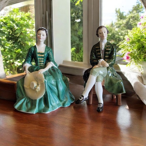 Royal Doulton Set di figurine Una signora e un gentiluomo di Williamsburg HN2227 HN2228 - Foto 1 di 8