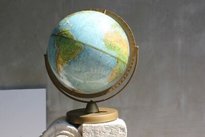 Vintage World Earth Desktop Globe Geographic Sphere Map Metal base Library Offic
