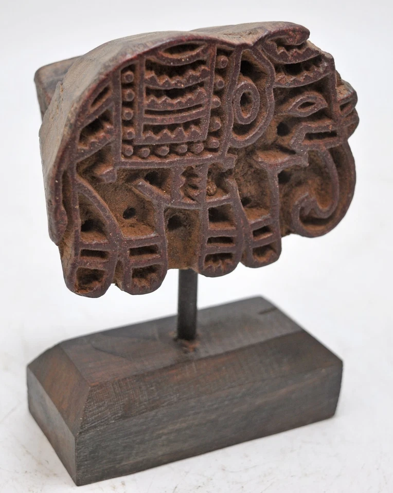 Antique Wooden Textile Printing Block Carving on Stand Original Old Fine Hand Ca - Image 2 of 4