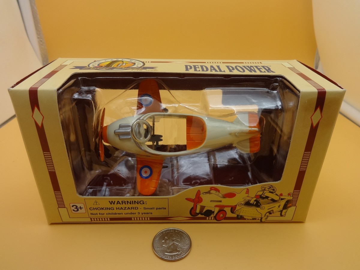 Golden Wheel 1:12 Scale British Spitfire Pursuit Pedal Plane w