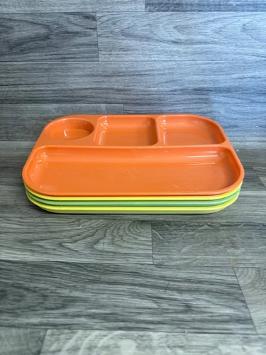 Divided Lunch Trays 4 Lot Colonial Plastics USA Mid Century Service for 5 Picnic