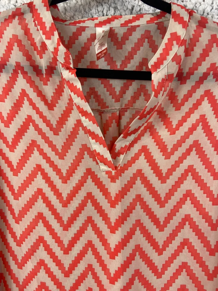 blusa estilo túnica vermelha e cram shear roll tap padrão chevron feminina tamanho 2XL - Imagem 2 de 4