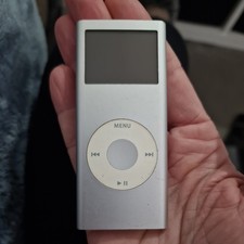 Apple iPod Nano 2nd Generation 2007 2GB,  silveer,  working good condition  