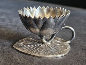 Antique Meriden Britannia Company Lotus Salt Cellar