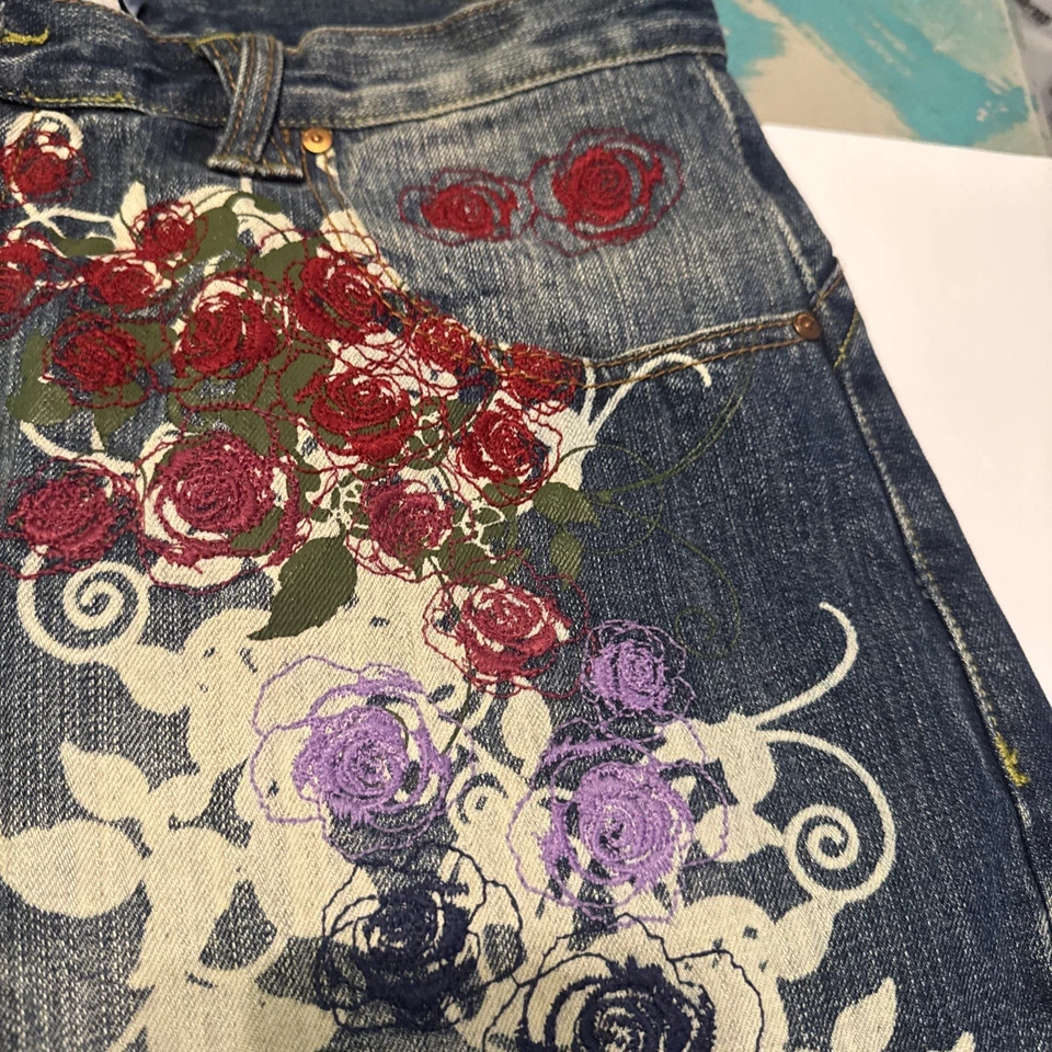 Jeans jeans masculino vermelho índigo tamanho 38 floral rosas - Imagem 4 de 4