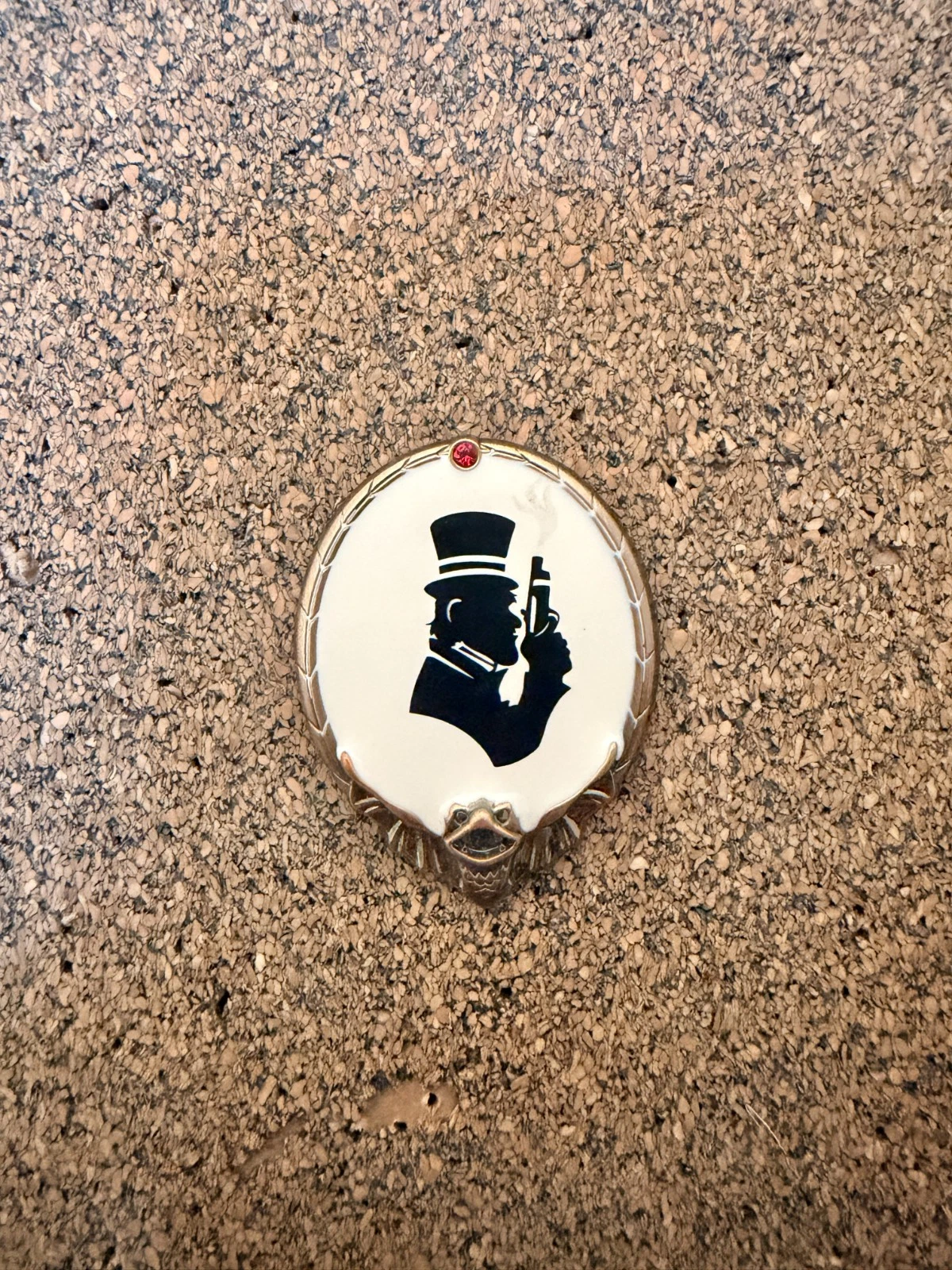 Disney Haunted Mansion Duelers Silhouette - Ruby Cameo Mystery CHASER Pin - RARE