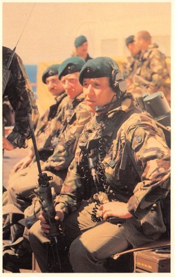 FALKLAND TASK FORCE POSTKARTE NR 48 SOLDAT THE BRITISH TASK FORCE UNGEBRAUCHT POSTFRISCH