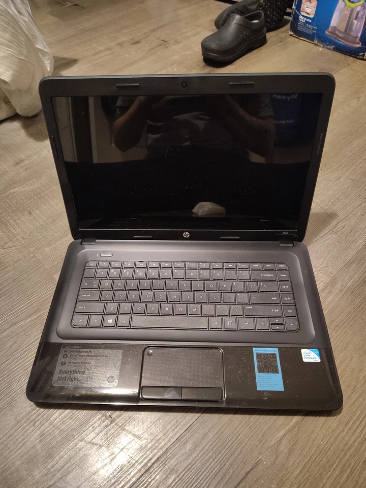 HP 2000-2b20NR Laptop - Image 2 of 4