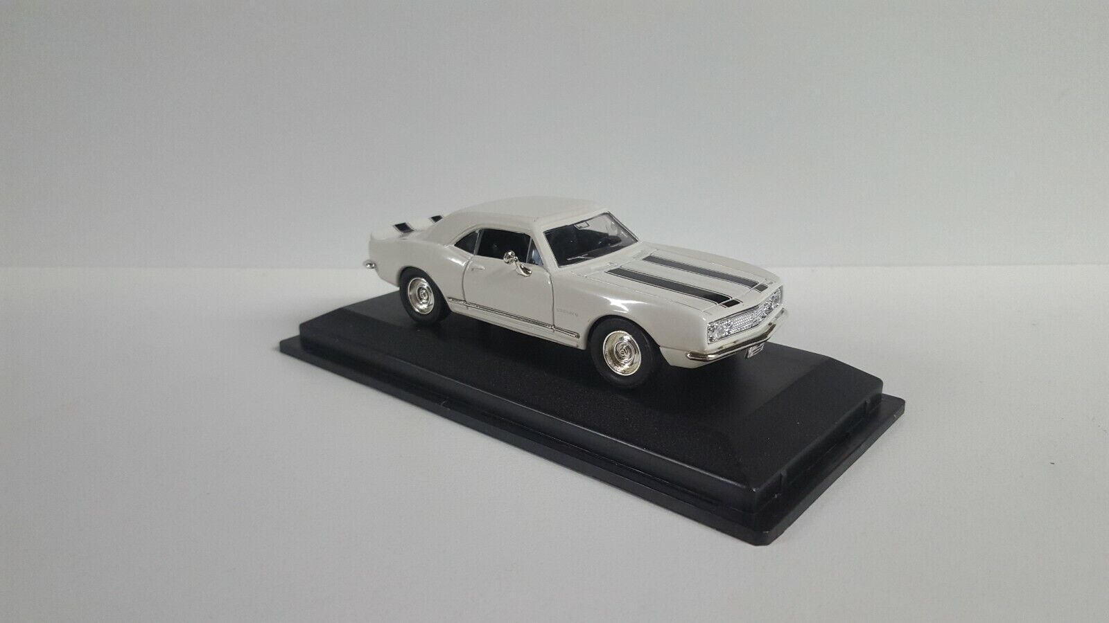 Picture 3 of 4