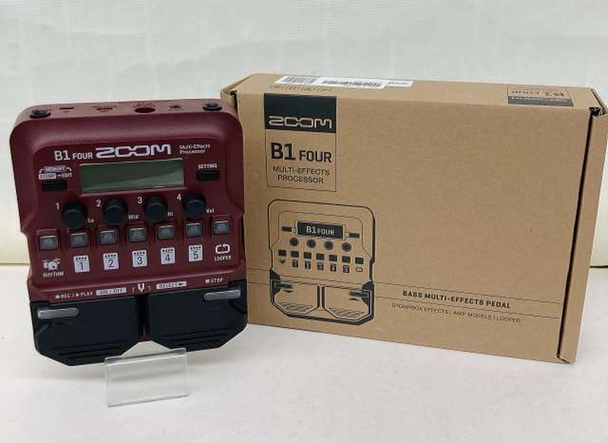 Zoom B1 FOUR Bass Multi-effects Processor with Complete Box