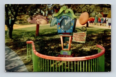 Postcard CA Oakland California Children's Fairyland Hickory Dickory Dock A45
