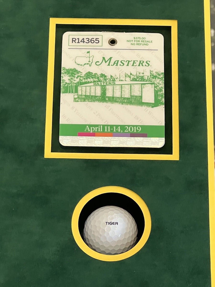 太平洋マスターズ2019 フラッグ　サイン入り tiger-woods-autographed-2019-