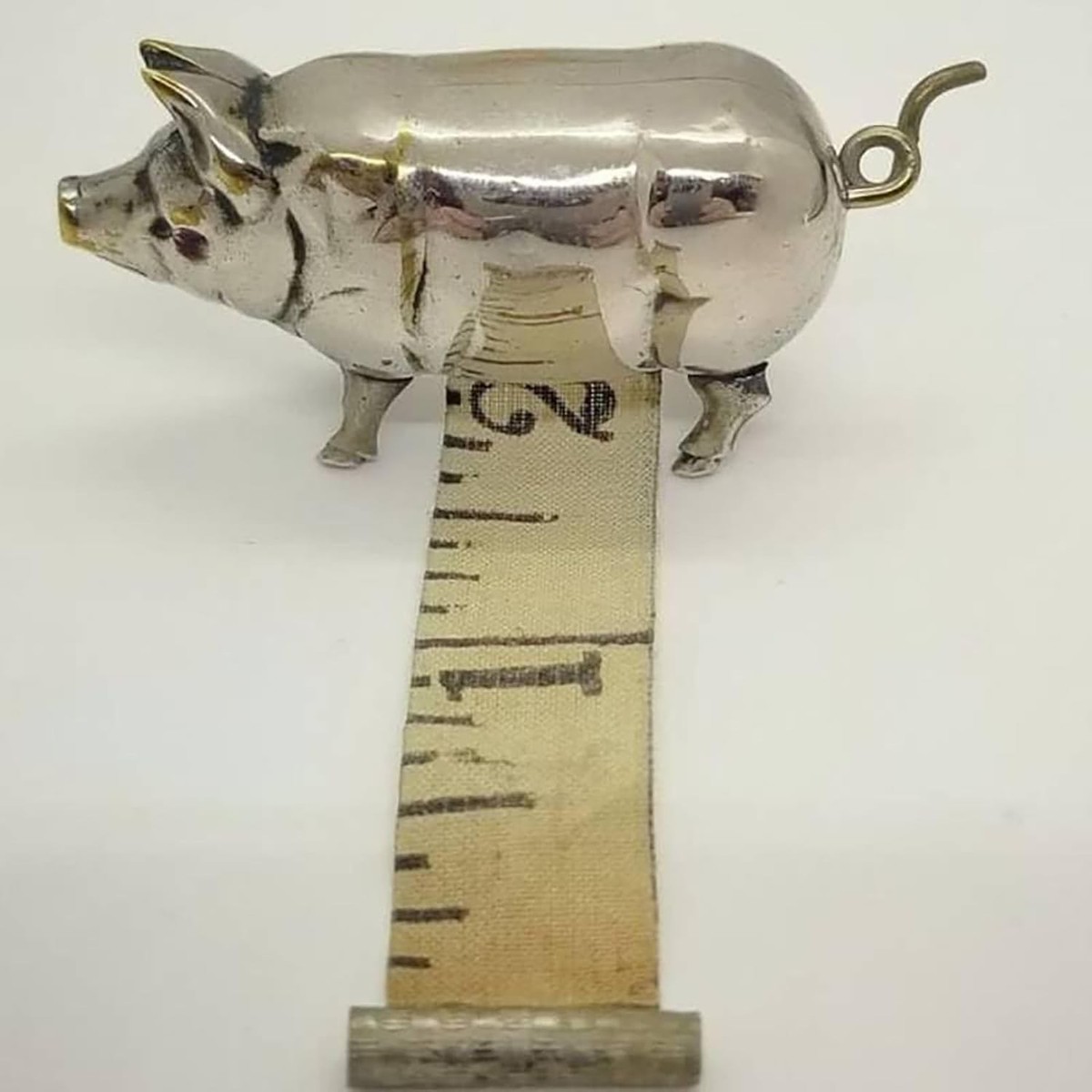 Antique-Inspired Pig Mini Tape Measure, Vintage Brass Pig Sewing