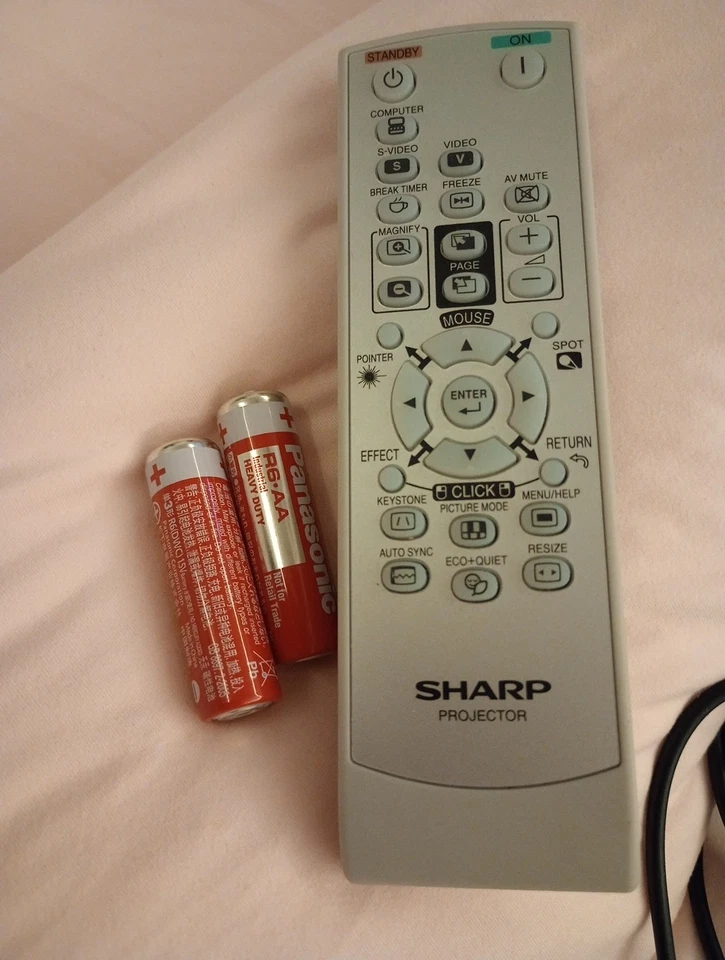 Sharp XR-32S DLP SVGA Multimedia Projector -1080i Video w/Remote & Software - Image 2 of 4