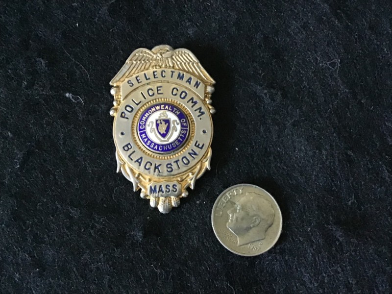 Obsolete Badge Selectman Blackstone Police Comm Massachusetts Mini Clip-on Badge
