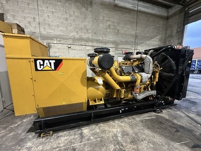 Generator Caterpillar C27 725kw