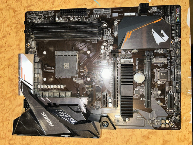 Gigabyte B450 Aorus Elite