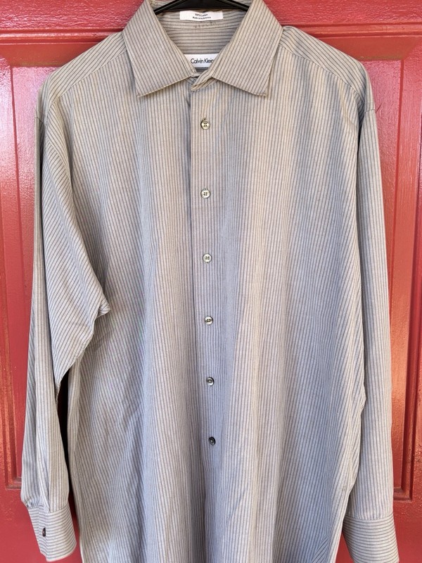 Men’s Size 17 32/33  XL Slim Fit Striped Calvin Klein Button Down Shirt.