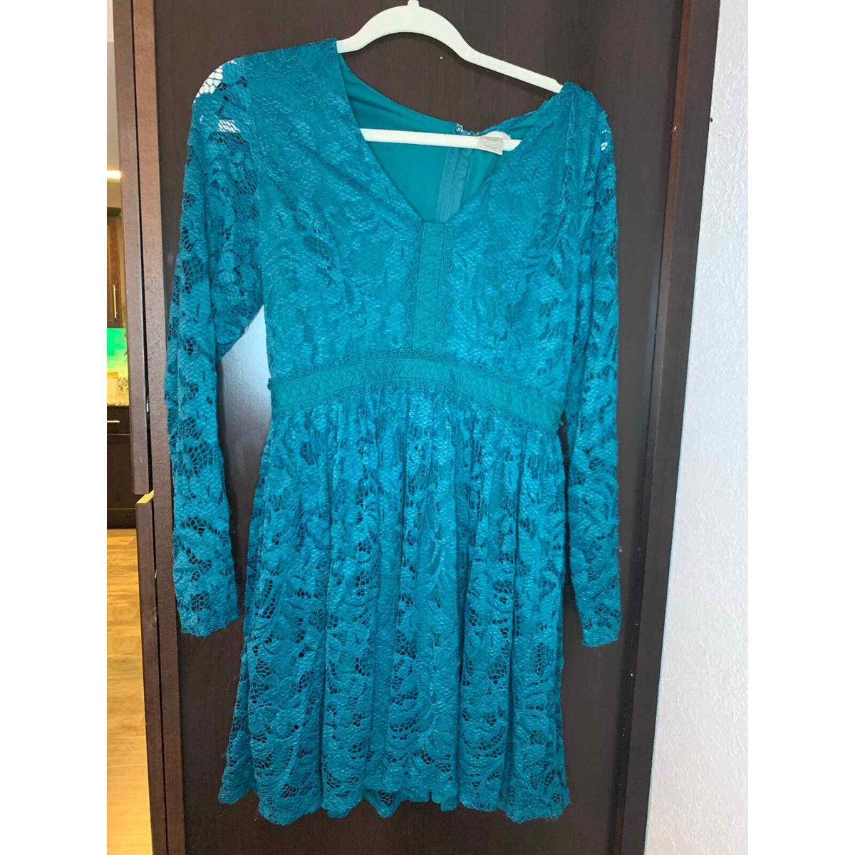 teal lace bodice midi dress TEAL LACE BODICE MIDI DRESS