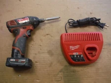 Milwaukee 240I-20, 12 Volt Screwdriver With One 4.0 Battery + Charger *NDR9 