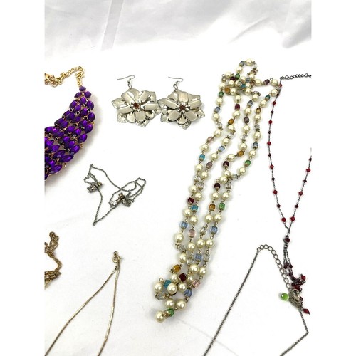 Bulk Jewelry Lot Estate VTG - Modern Wearable 1.8 LB Necklace Earrings - Picture 5 of 15