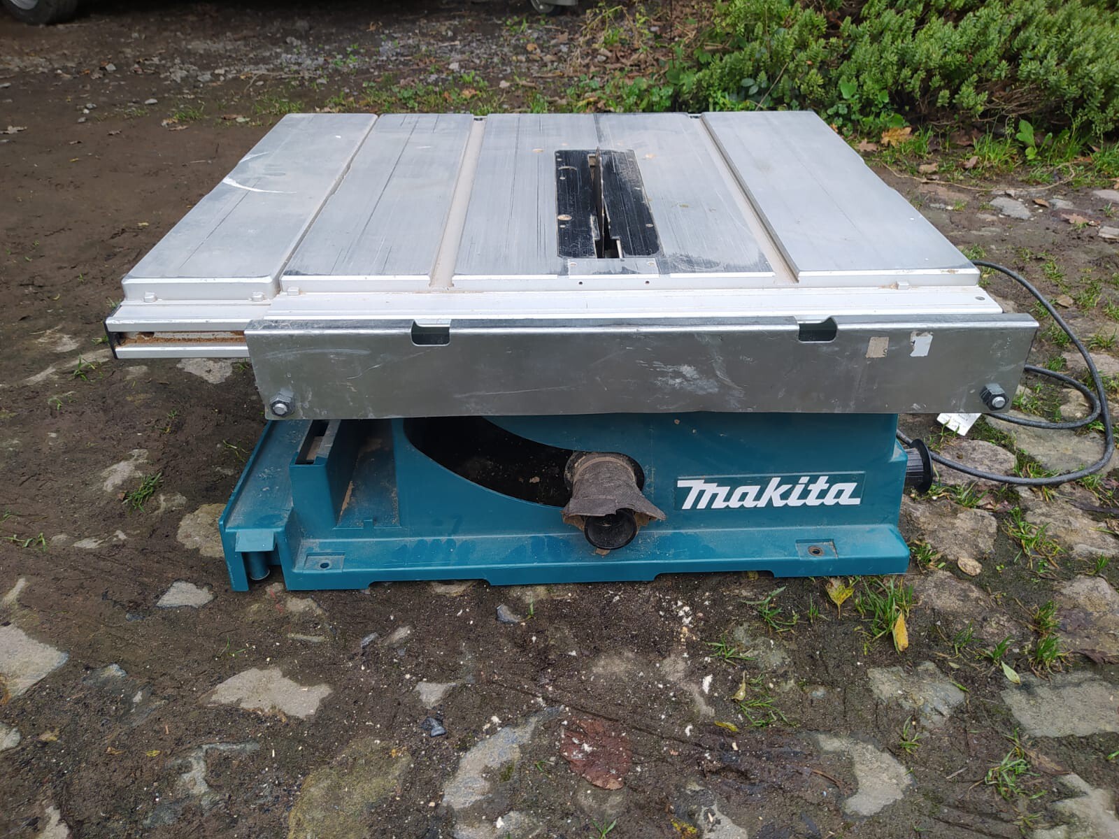 MAKITA 2704 240v Table saw 260mm blade eBay