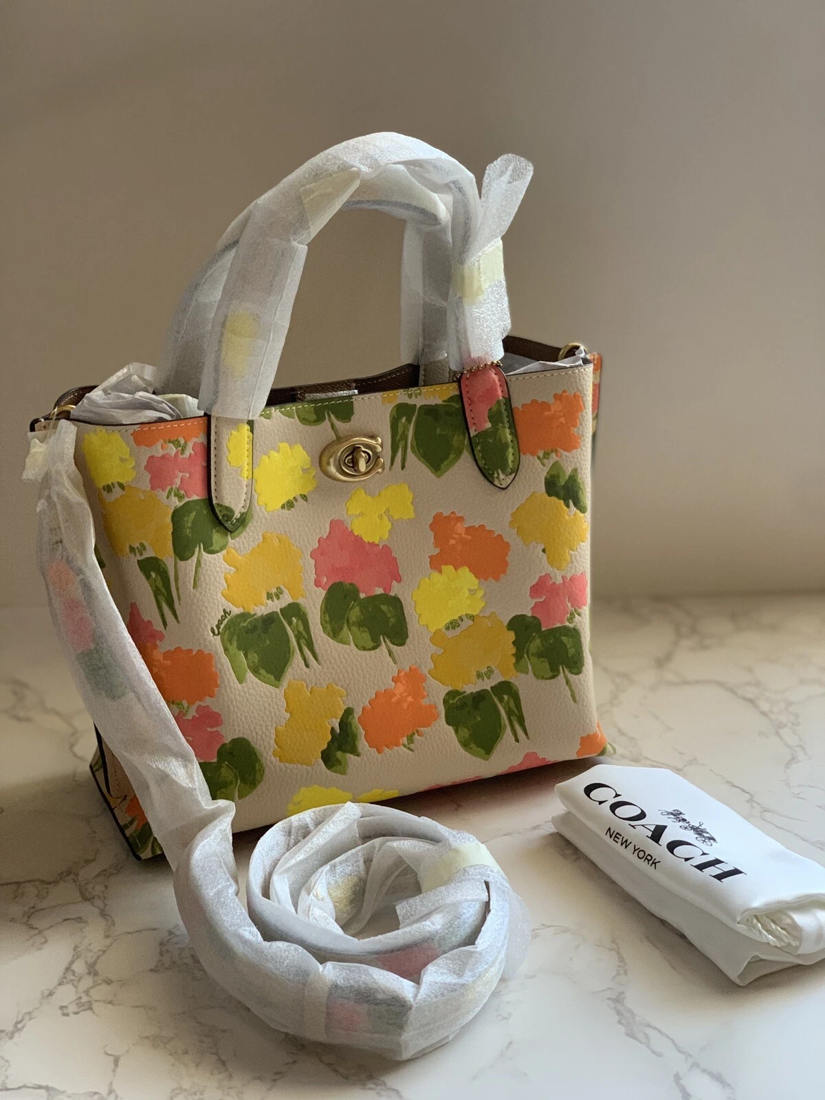 Borsa a tracolla Coach C8389 Willow in rilievo floreale multi pelle nuova con etichette $350