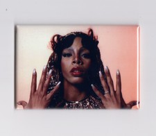DONNA VERANO / HORIZONTAL - IMÁN NEVERA 2" X 3" (póster retro discoteca vintage)