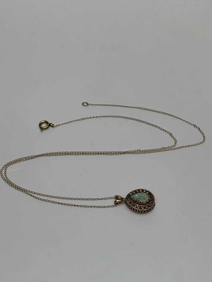 Collar colgante vintage de ópalo de oro macizo de 14k 2,37 g cabujón azul verde ardiente Foto 4 de 4
