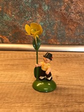 ALTE ERZGEBIRGE FIGUR - JUNGE MIT BLUME - 15