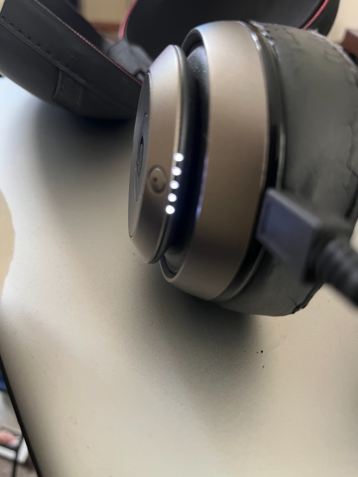 Beats by Dr. Dre Studio 2 Wireless Over Ear Bluetooth Headphones B0501 Working!