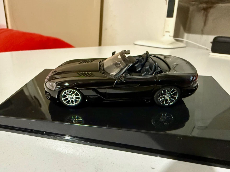 AUTOART 51702 DODGE VIPER SRT-10 2003 NERO 1/43 - Immagine 2 di 4