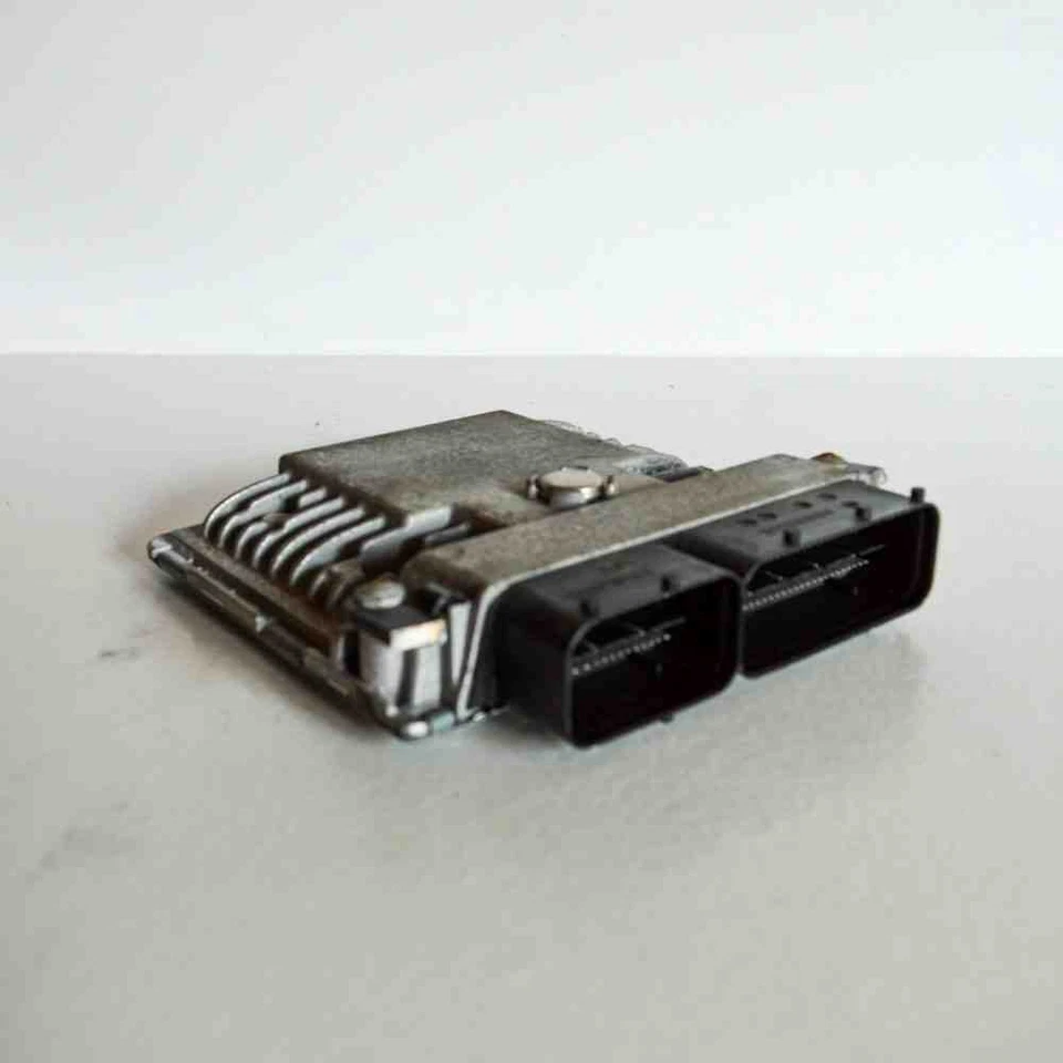 Centralina motore Skoda Yeti 5L 03F906070JJ 1.2 benzina 77kw 2016 3212425 - Immagine 3 di 4