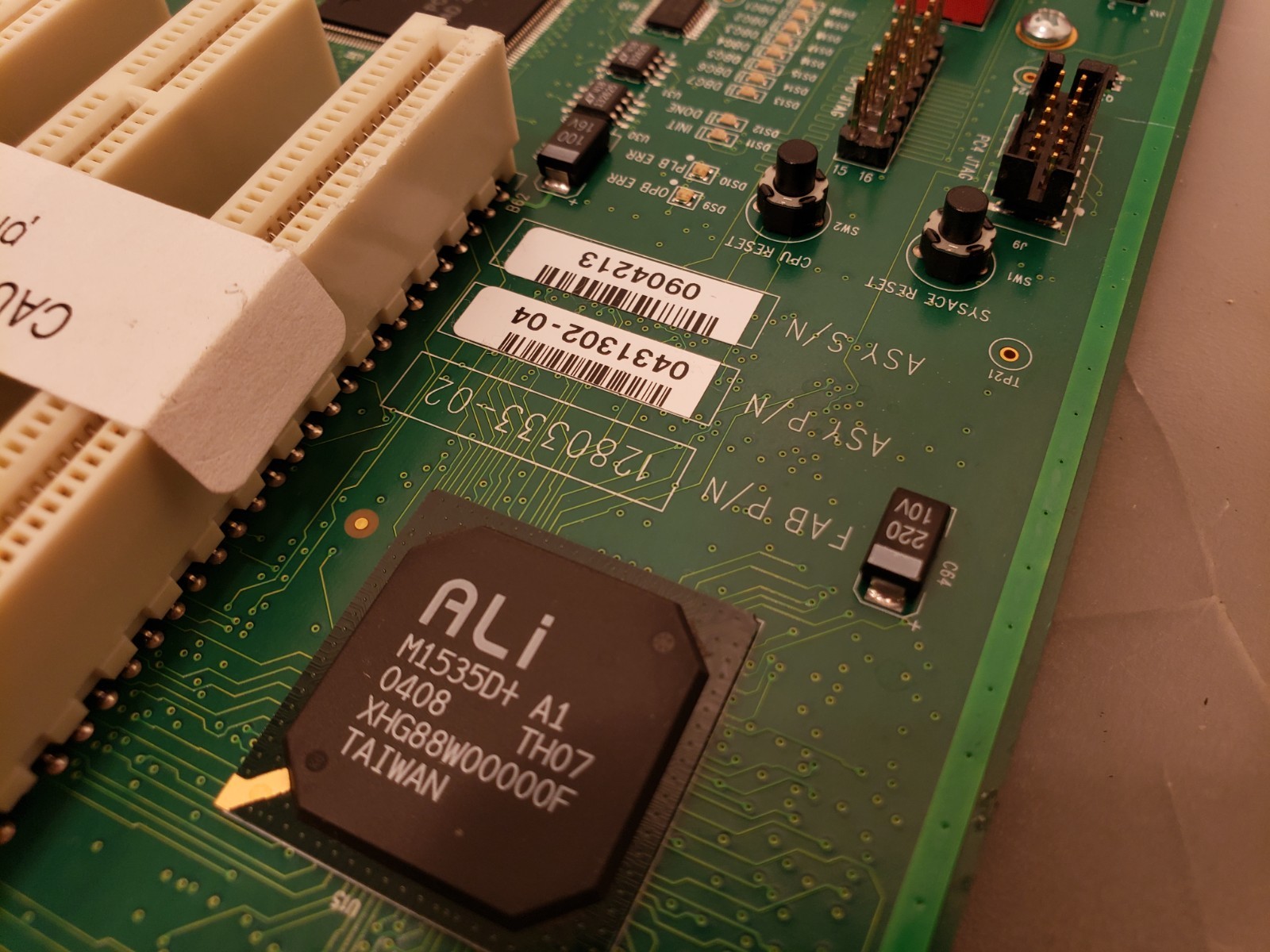 Xilinx Component Virtex XILINX HW-V2P-ML310 Virtex-II Pro PowerPC ML310 Platform ...