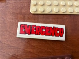 LEGO SpongeBob SquarePants: The Emergency Room (3832)100% Comp.  W/inst. No Box