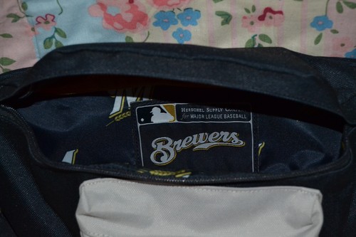 Herschel x Major League Baseball Milwaukee Brewers Hip Pack Bum Bag Unused - Picture 5 of 6