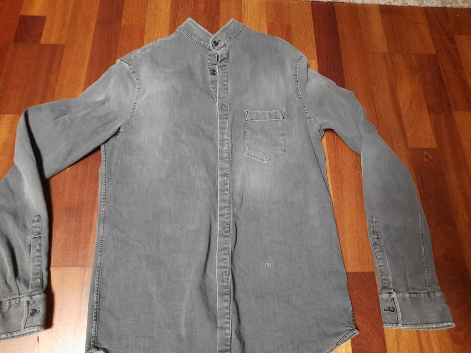 PIERRE BALMAIN MADE IN ITALY GREY DISTRESSED DENIM BUTTON UP SHIRT FRONT POCKET - Image 3 of 4