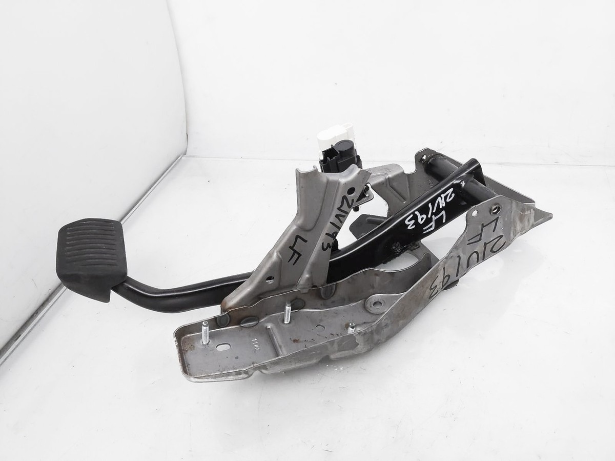 ポテト 2010-2016 Volvo Xc60 Brake Pedal 31341104 31302365 | Genuine