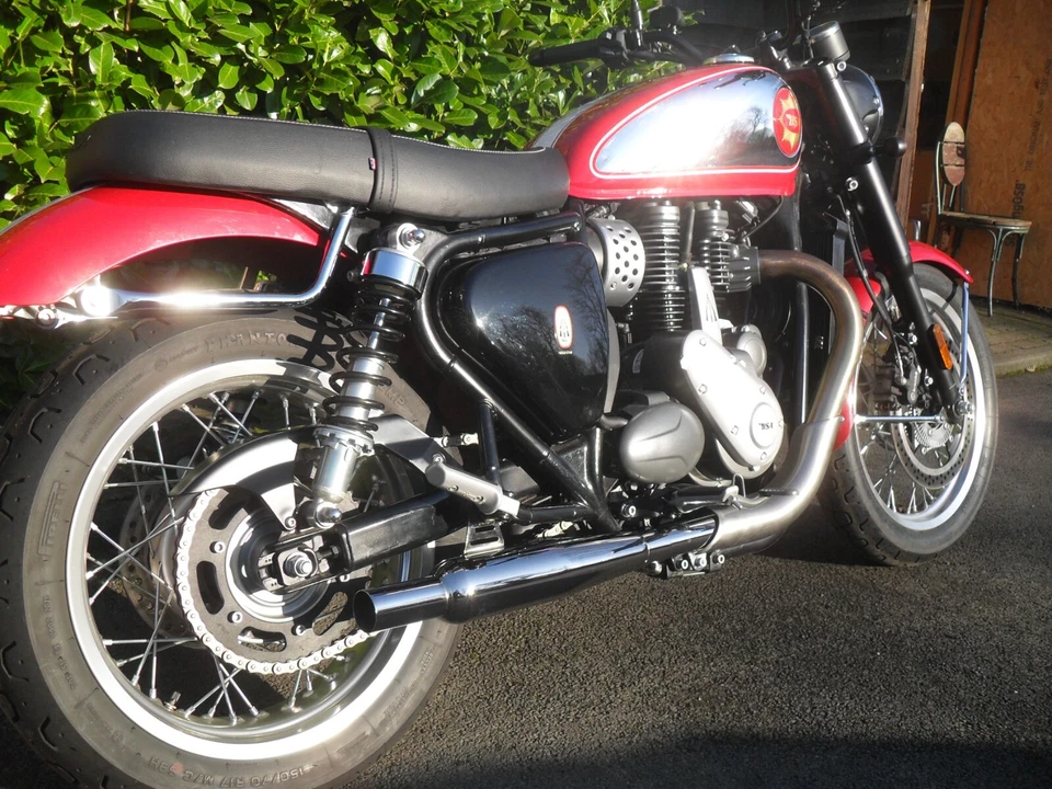 BSA 650 GOLD STAR CLASSIC SHORT SLIP-ON SILENCER WITH LINK PIPE - Image 2 of 4
