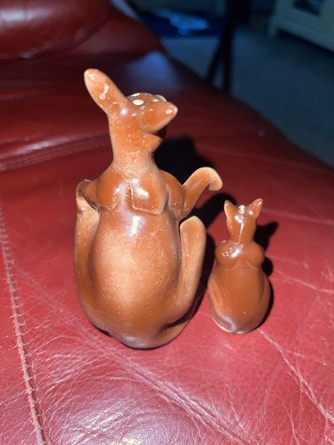 Vintage Kangaroo Joey Salt And Pepper Shakers Unmarked Ceramic Figural - Picture 4 of 13