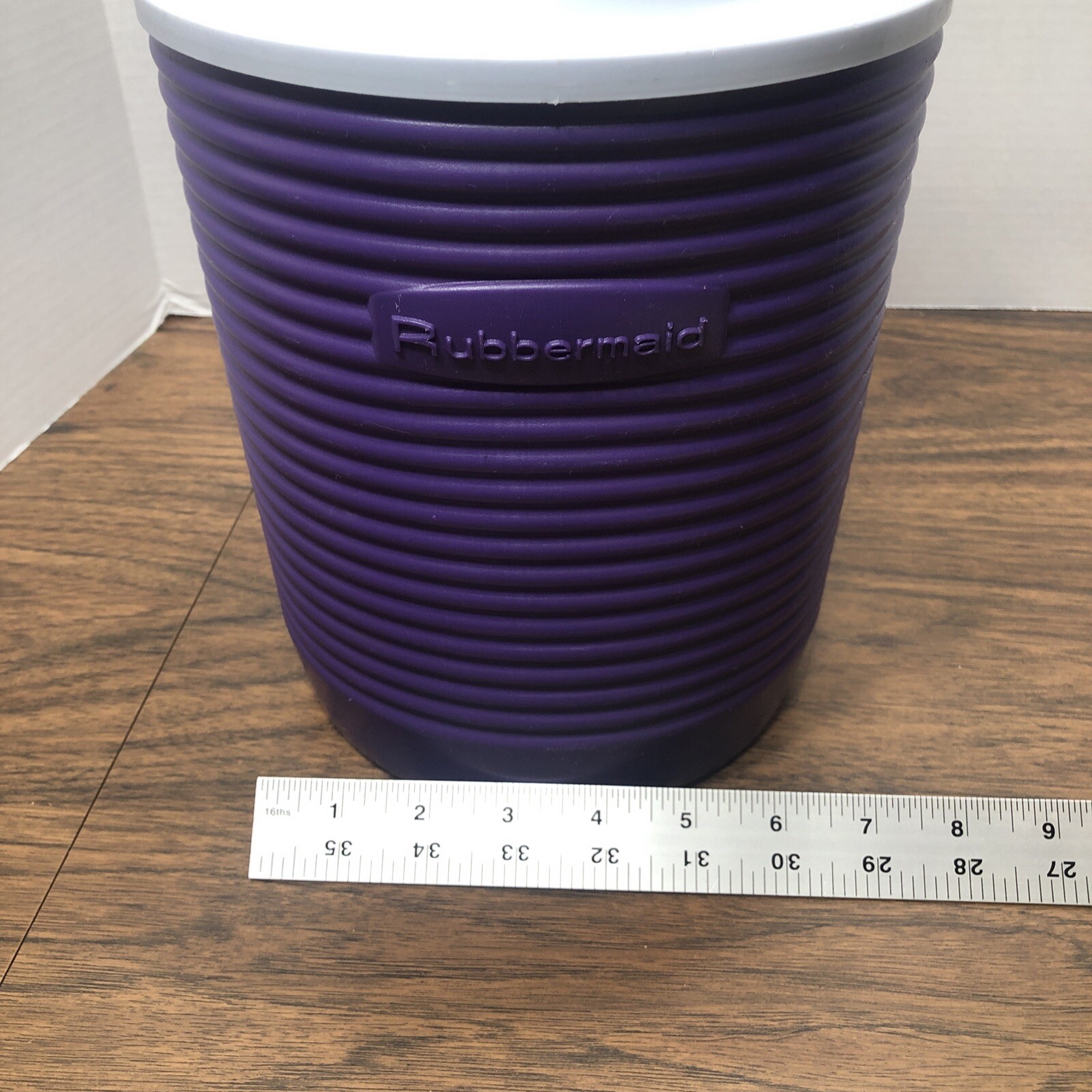 Genuine Rubbermaid Plastic 1 Gallon Outdoor Water Jug Cooler *RARE PURPLE* 156A