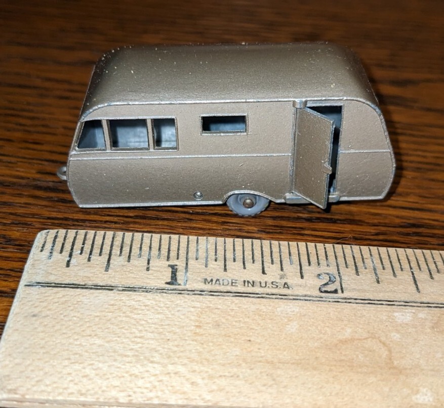 Vint. Lesney Matchbox #23 Bluebird Dauphine Caravan Camper